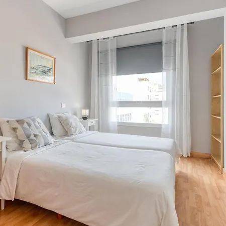 Homeforguest Two-bedroom In The Heart Of Triana *